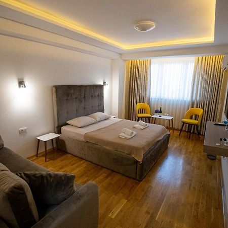 Queens Central Apartments Ohrid Luaran gambar