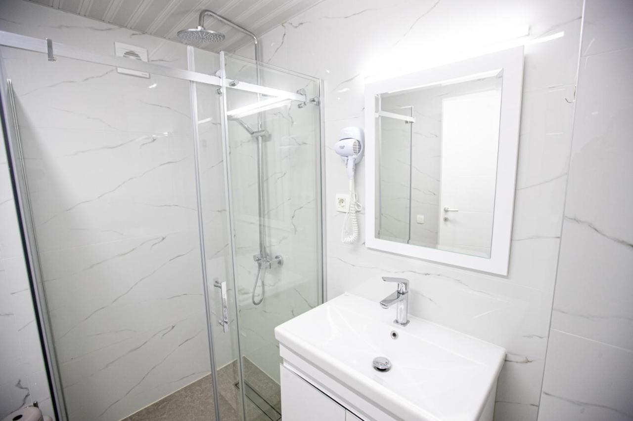 Queens Central Apartments Ohrid Luaran gambar