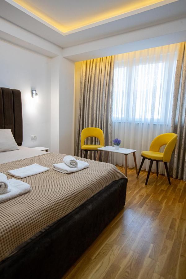 Queens Central Apartments Ohrid Luaran gambar